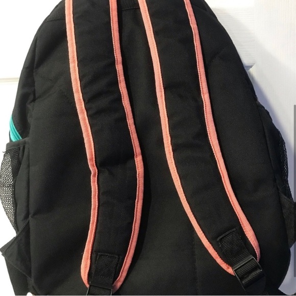 Tracker backpack GUC - Picture 3 of 5